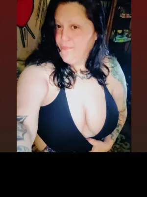 Would love to watch porn with you masturbate with you send me what you have been watchin lately lets connect